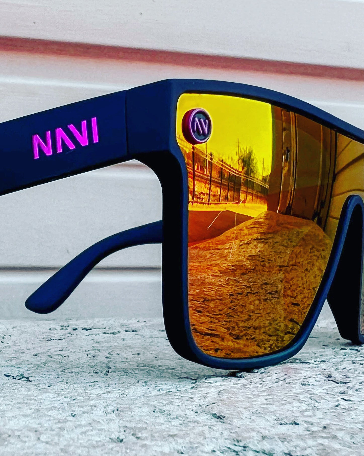 How to Choose the Right Lens Material for Your Sunglasses